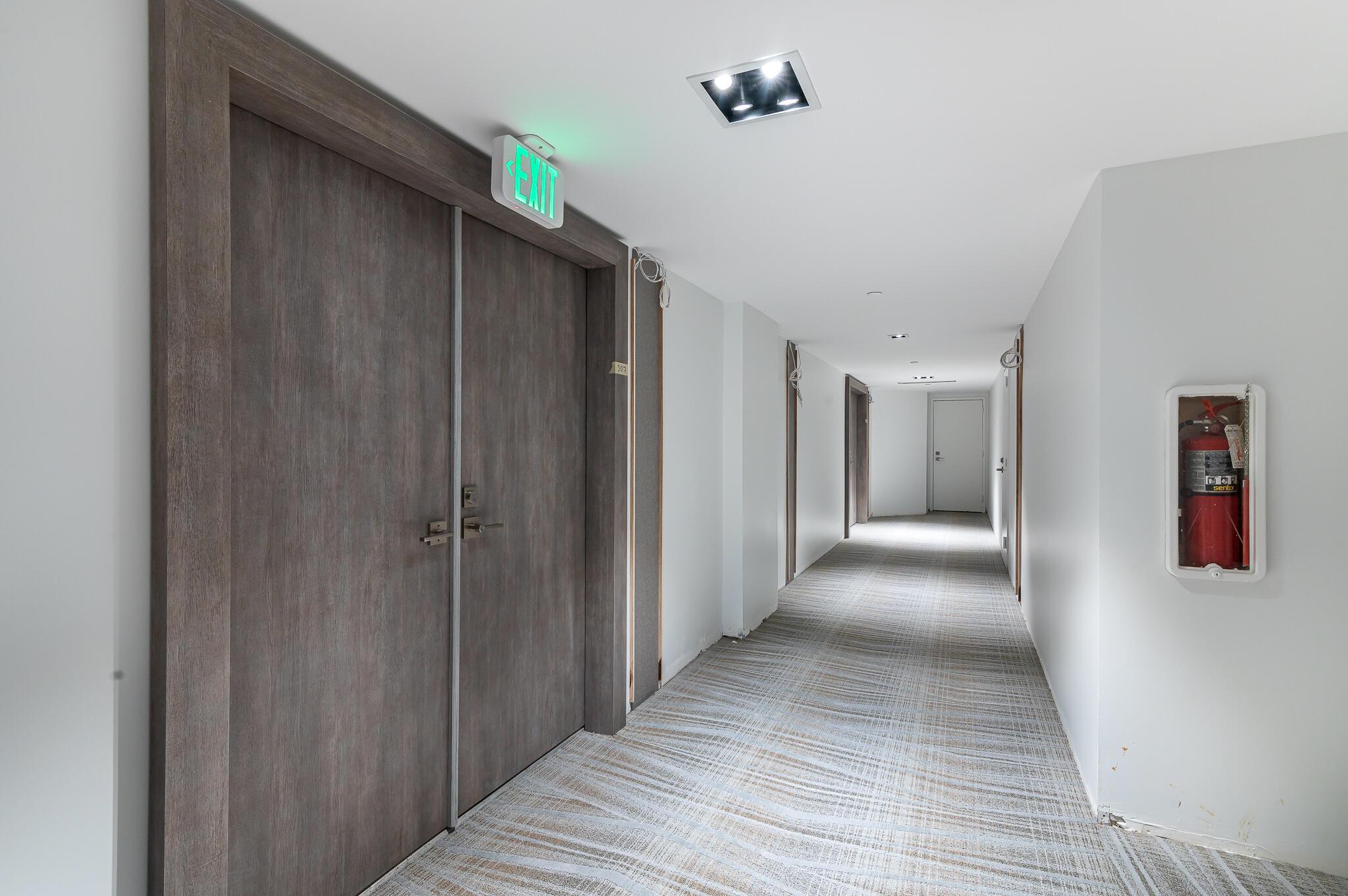 HILLSBORO OCEAN CLUB COND - Residential