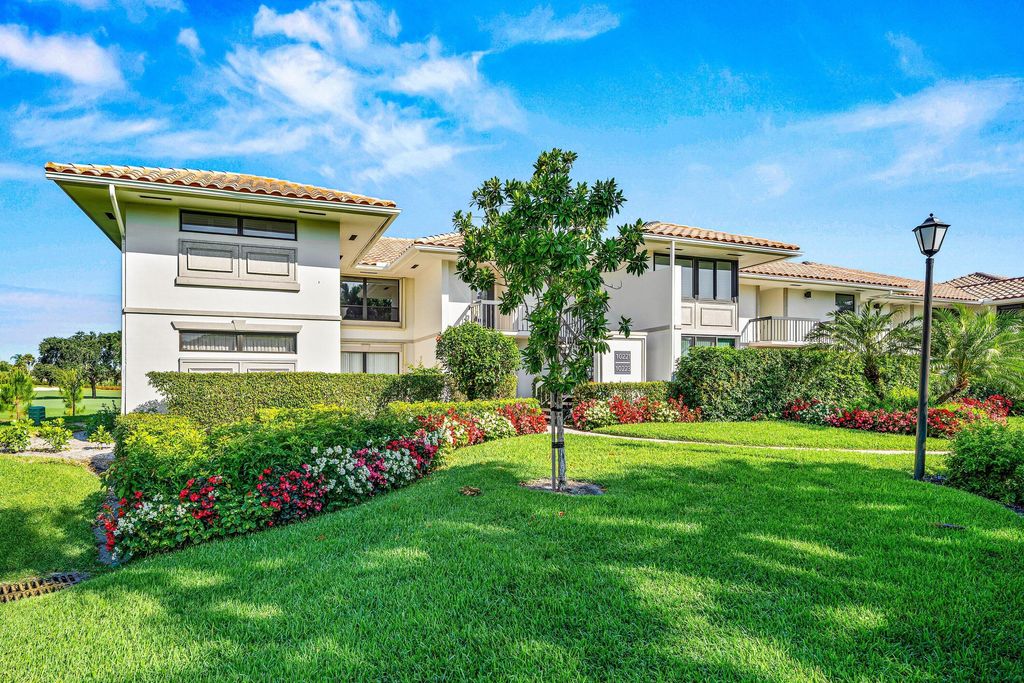 Photo of 10221 Quail Covey Road, Boynton Beach, FL 33436 (MLS # B26022155)