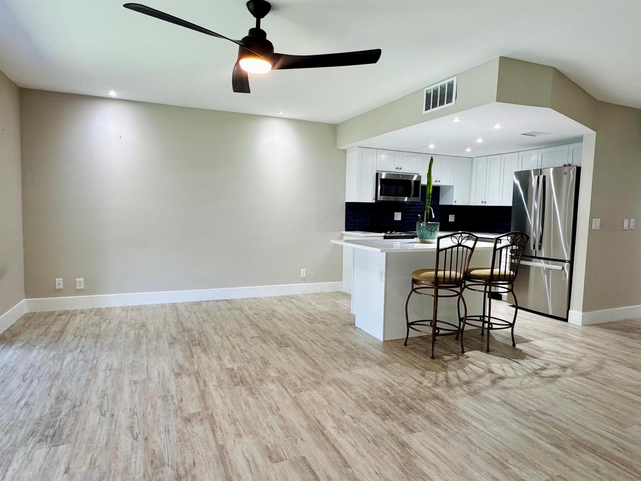 RIVER KEY CONDO - Residential