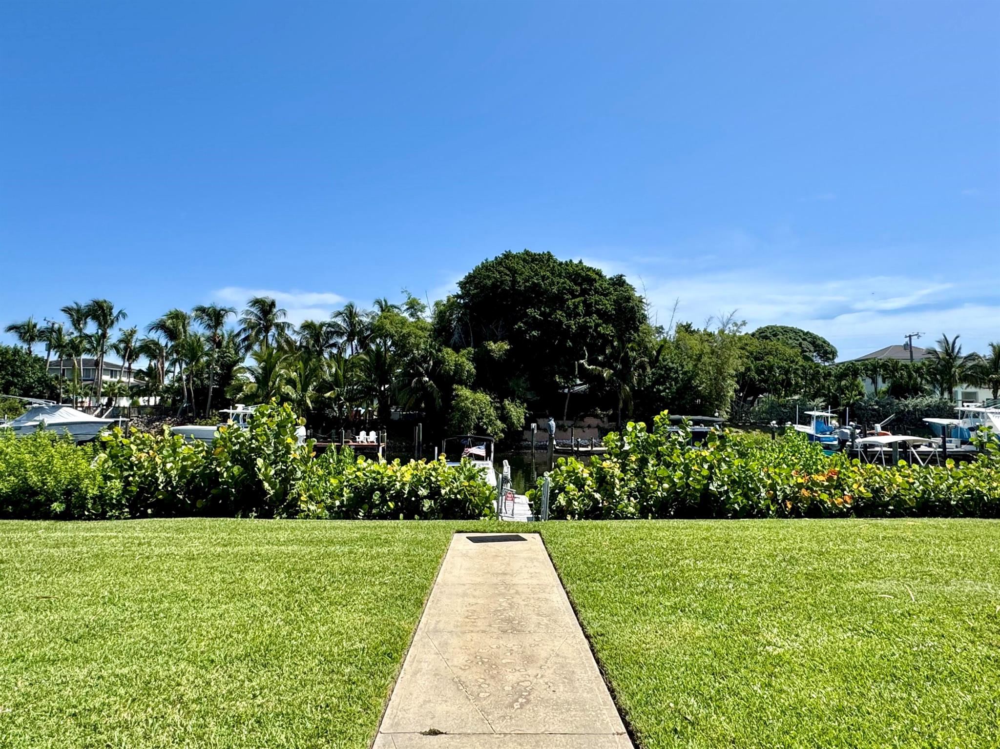 RIVER KEY CONDO - Residential
