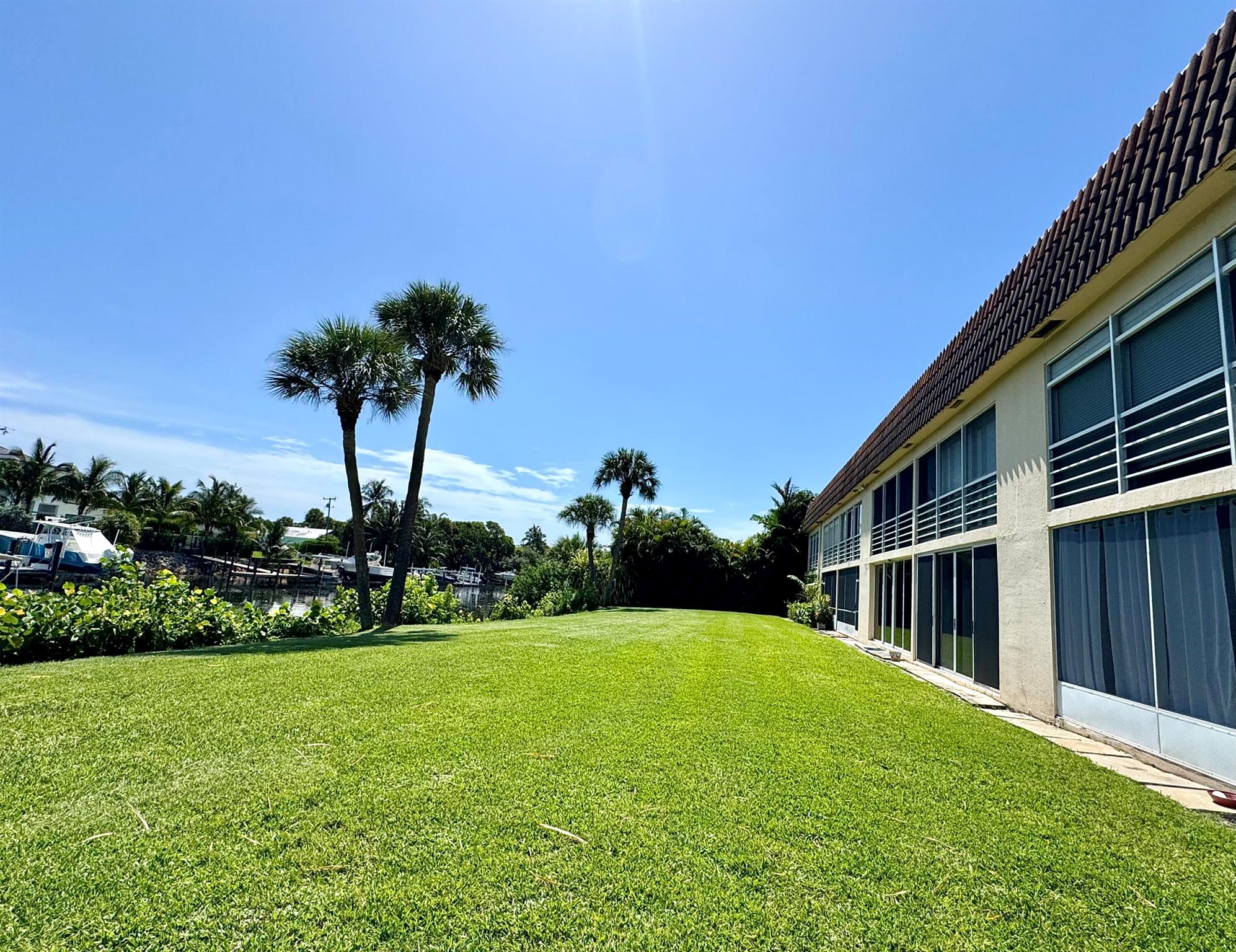 RIVER KEY CONDO - Residential