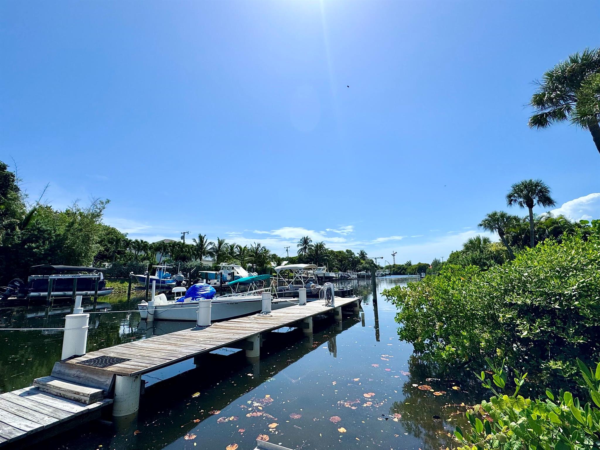 RIVER KEY CONDO - Residential