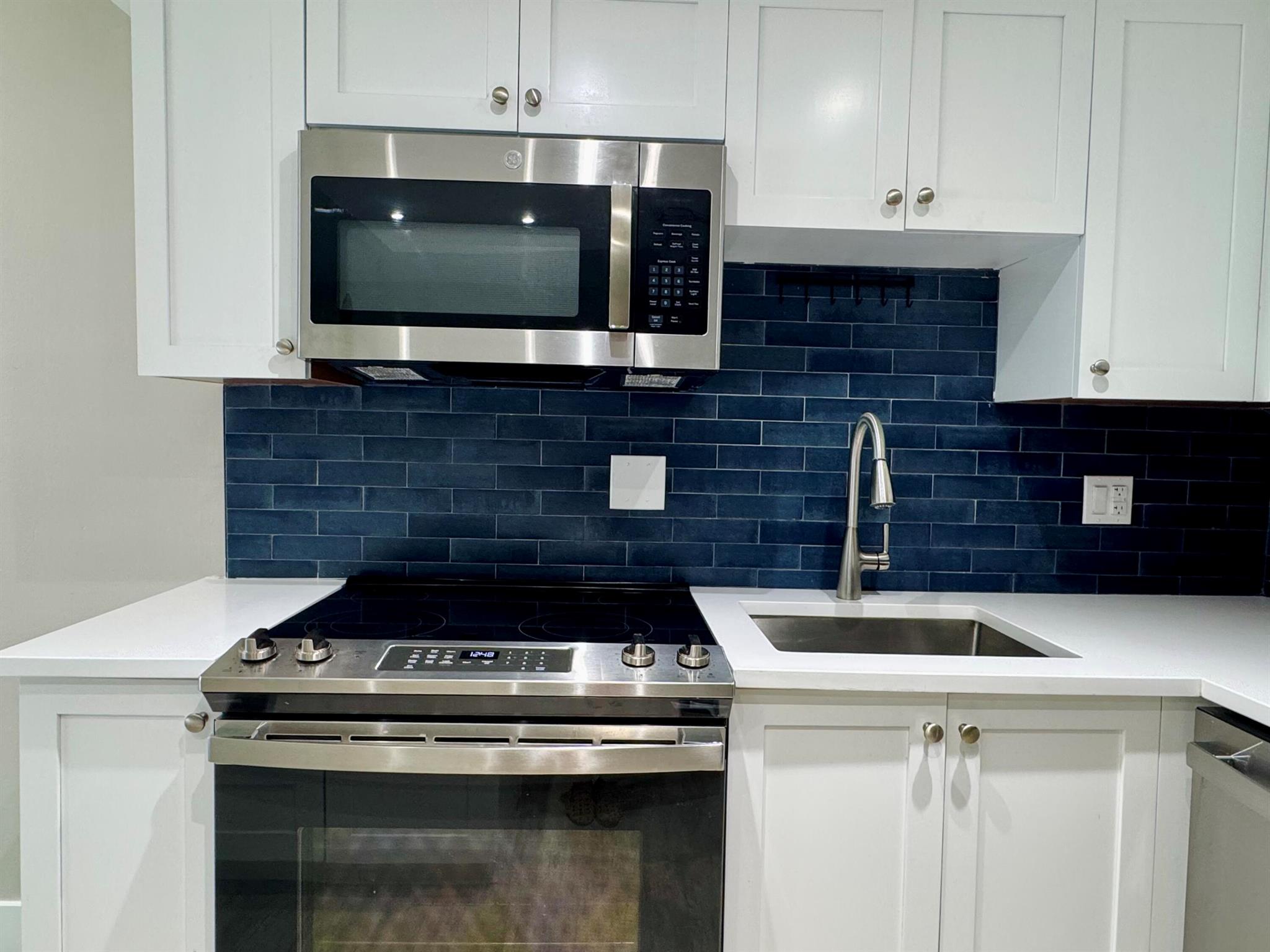 RIVER KEY CONDO - Residential