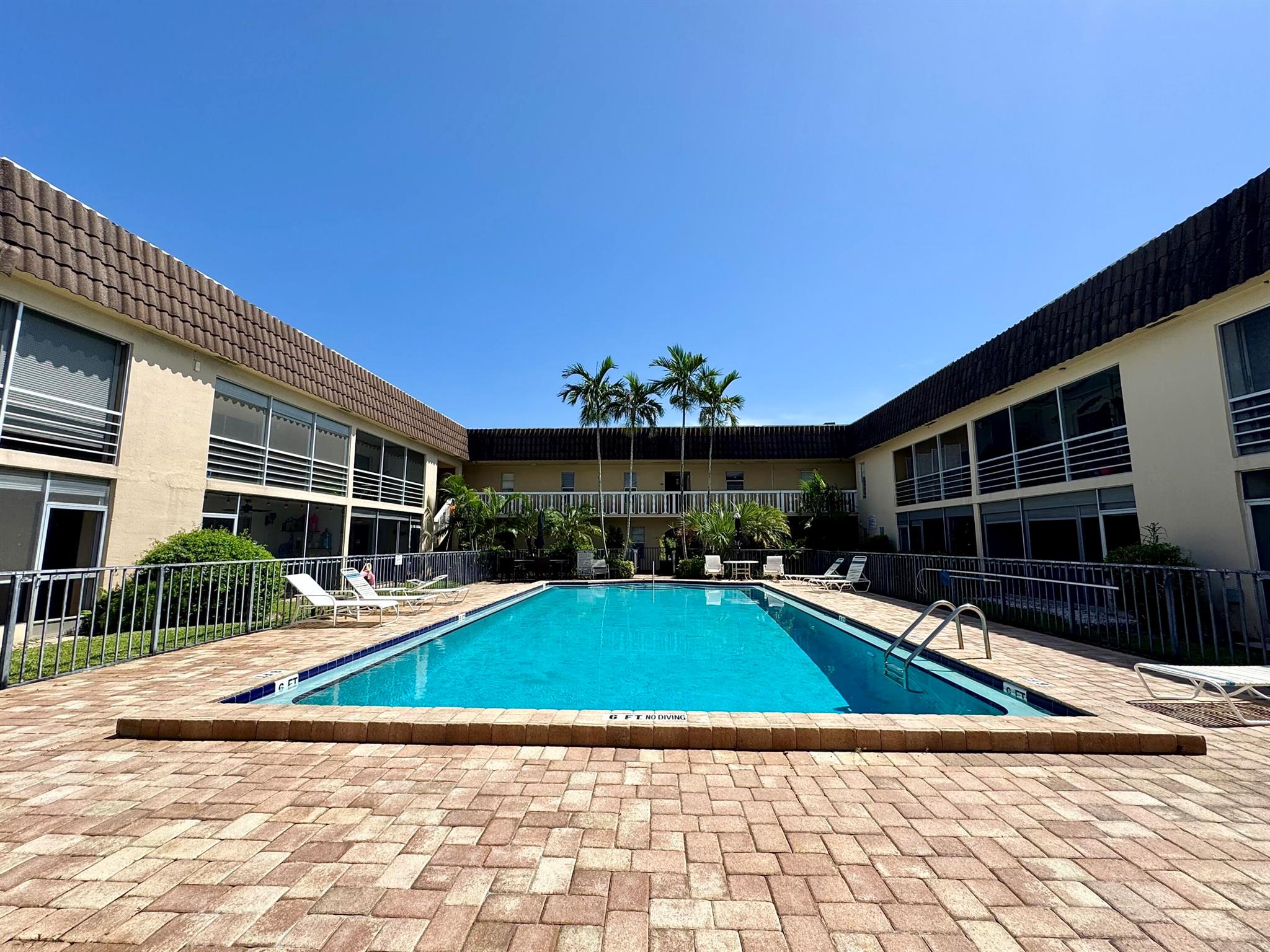 RIVER KEY CONDO - Residential