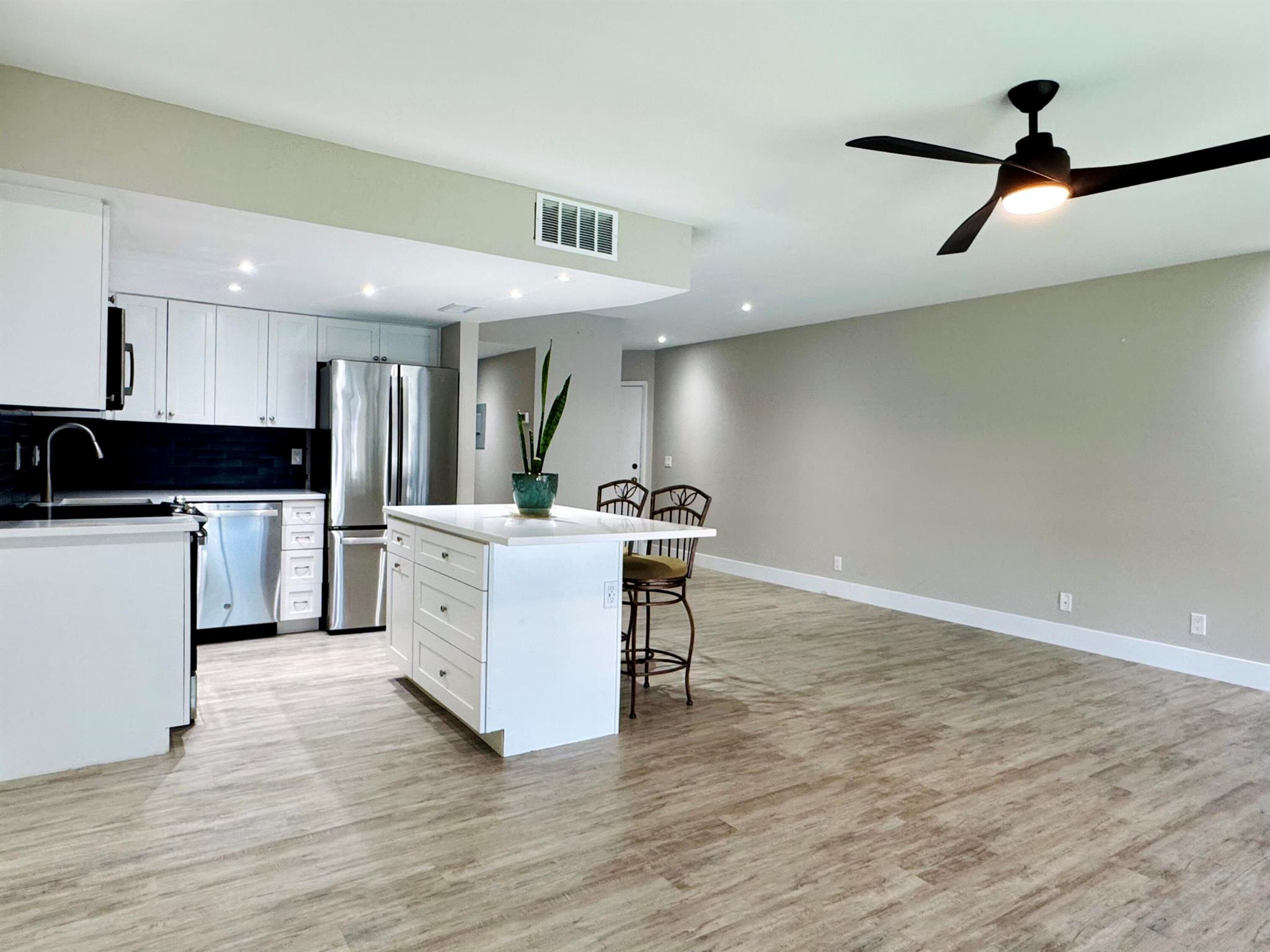 RIVER KEY CONDO - Residential