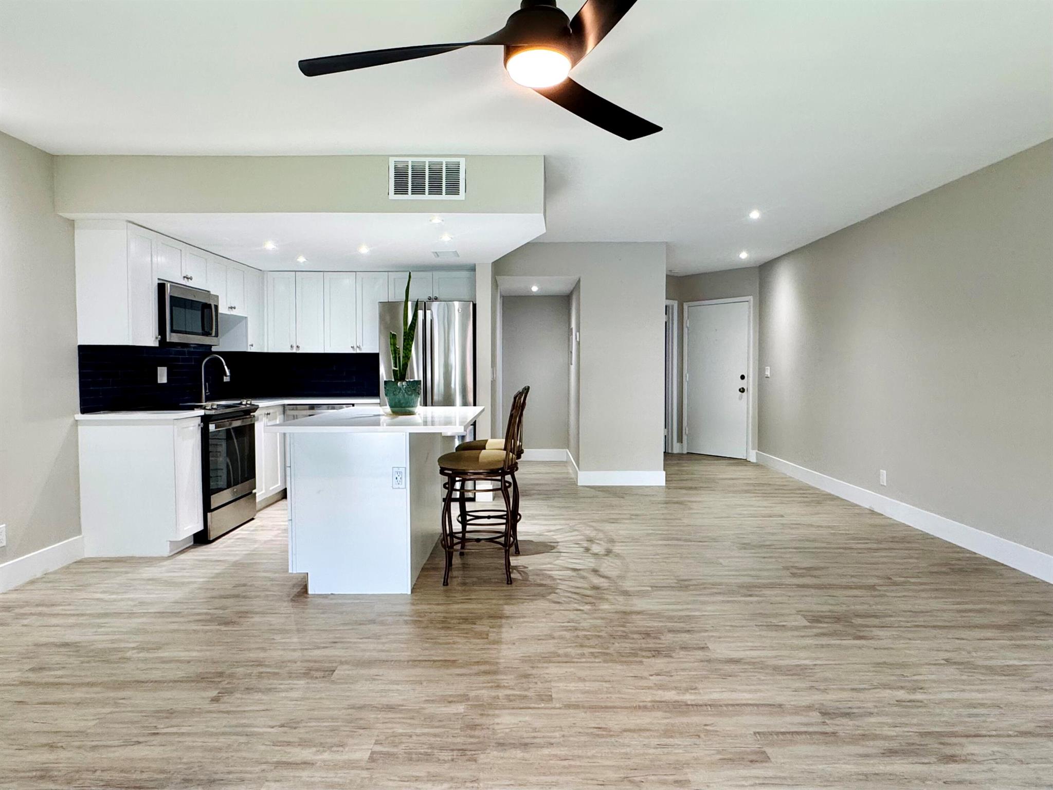 RIVER KEY CONDO - Residential