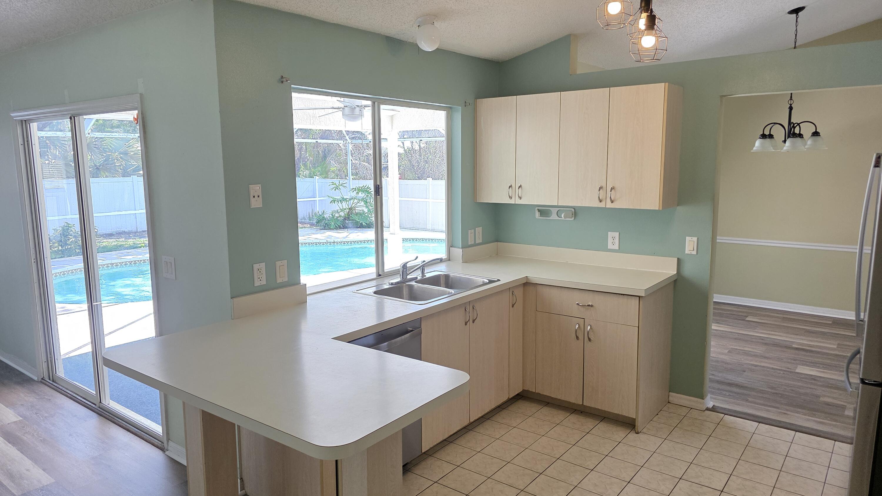 PORT ST LUCIE SECTION 39 - Residential Lease