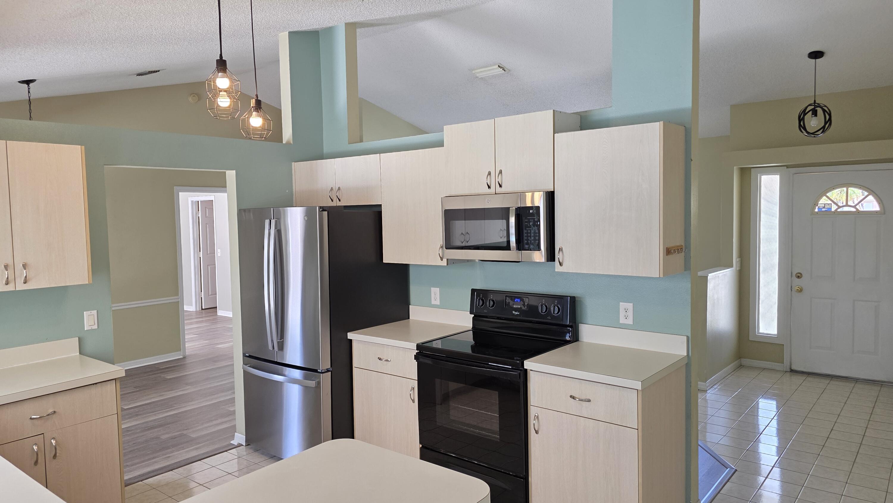 PORT ST LUCIE SECTION 39 - Residential Lease