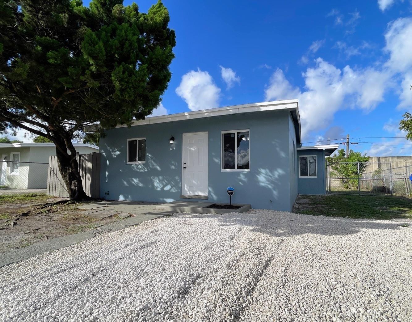 1774 Lauderdale Manor Dr, Fort Lauderdale, FL, 33311/$359,990 3 1774 Lauderdale Manor Dr