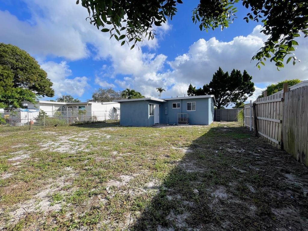 Photo of 1774 Lauderdale Manor Dr, Fort Lauderdale, FL 33311 (MLS # F10539230)