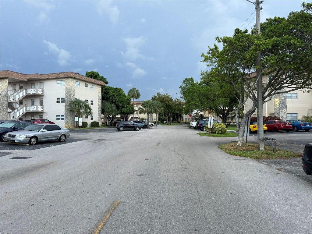 Photo of 5111 W Oakland Park Boulevard #307, Lauderdale Lakes, FL 33313 (MLS # F10514645)