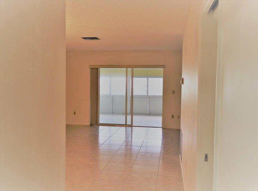 CRESTHAVEN CONDO TOWNHOMES SEC 2 - Residential