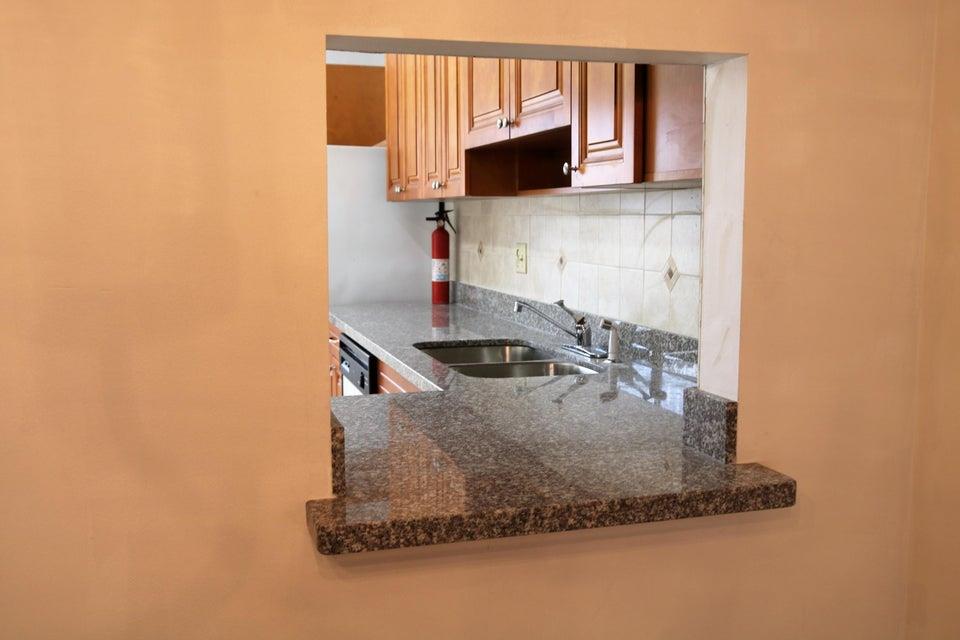 CRESTHAVEN CONDO TOWNHOMES SEC 2 - Residential