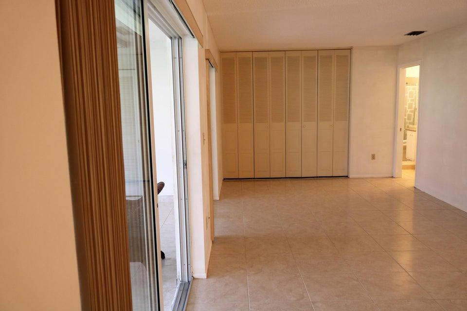 CRESTHAVEN CONDO TOWNHOMES SEC 2 - Residential