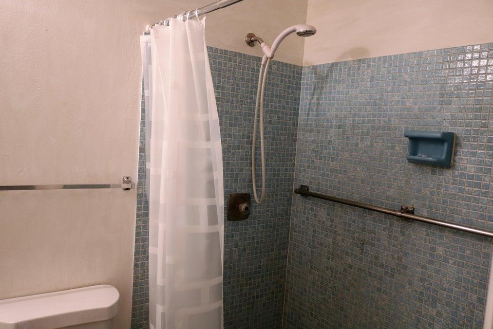 CRESTHAVEN CONDO TOWNHOMES SEC 2 - Residential