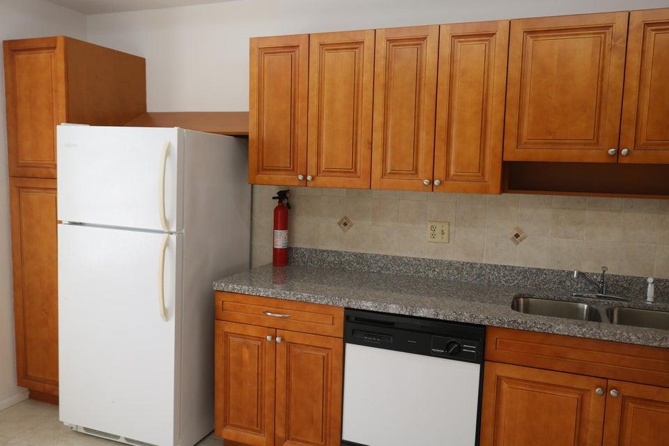 CRESTHAVEN CONDO TOWNHOMES SEC 2 - Residential