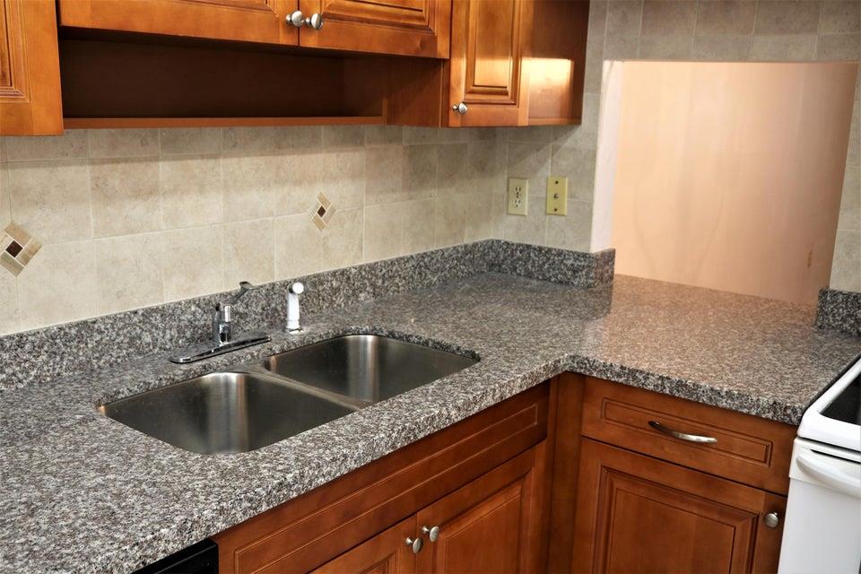 CRESTHAVEN CONDO TOWNHOMES SEC 2 - Residential