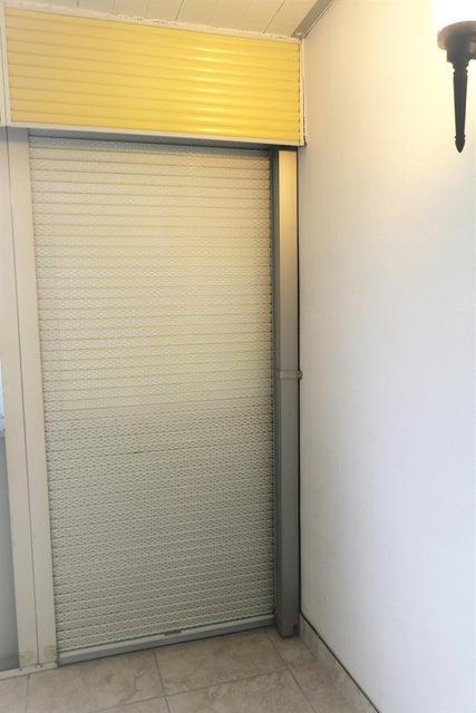 CRESTHAVEN CONDO TOWNHOMES SEC 2 - Residential