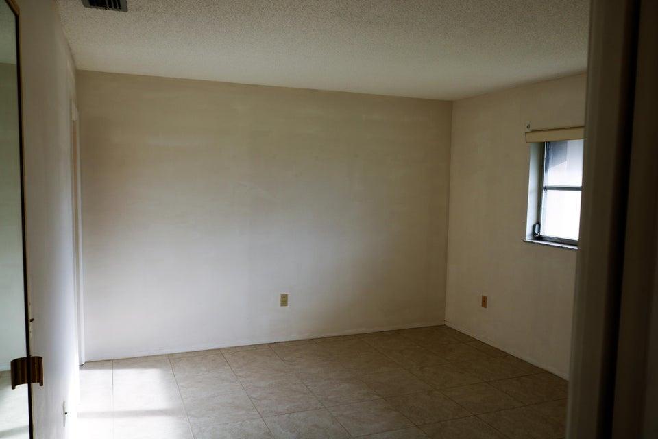 CRESTHAVEN CONDO TOWNHOMES SEC 2 - Residential