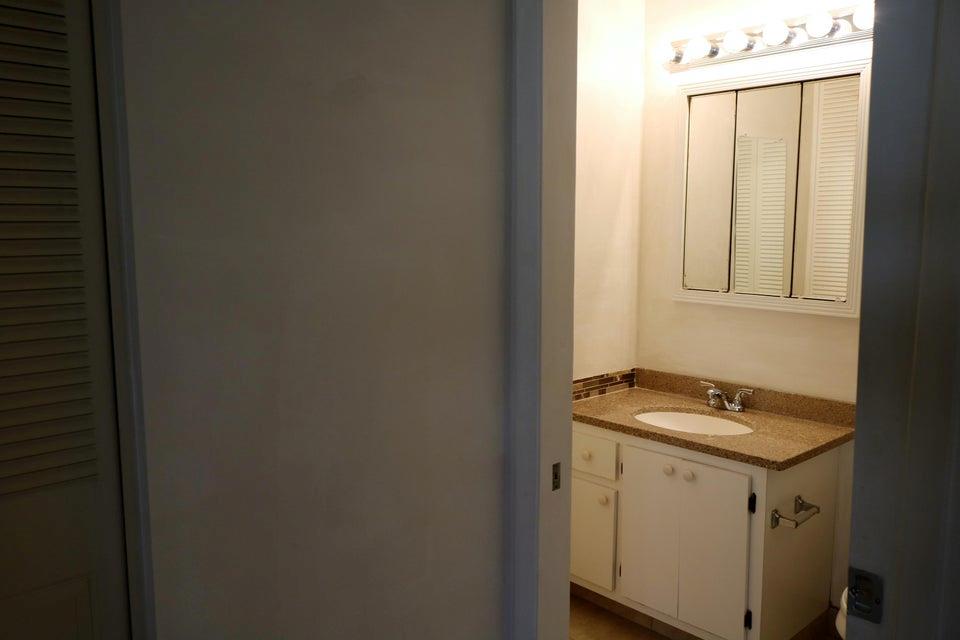 CRESTHAVEN CONDO TOWNHOMES SEC 2 - Residential