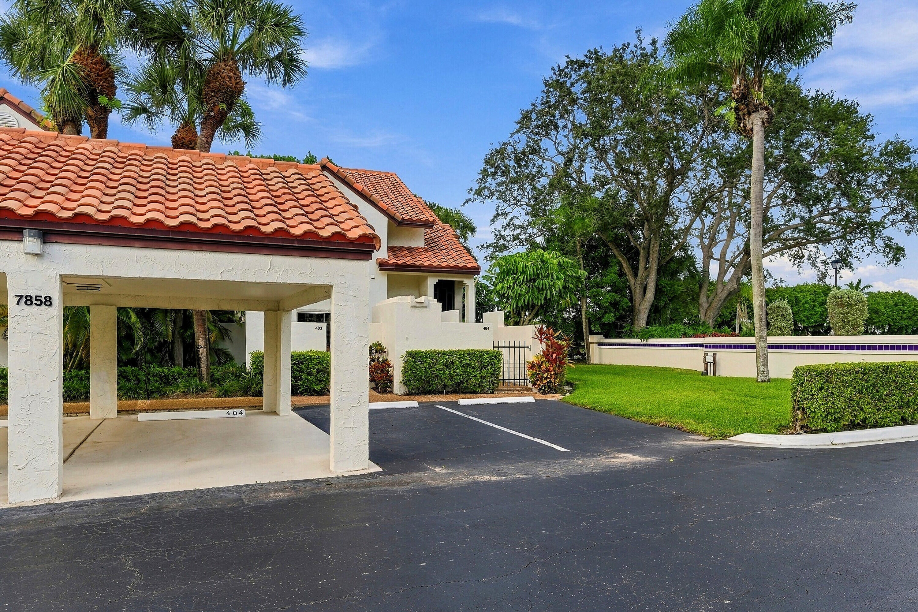 7858 GRANADA Place 404