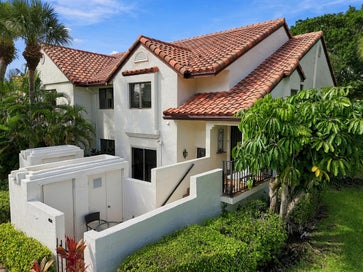 7858 GRANADA Place 404 Boca Raton FL 33433