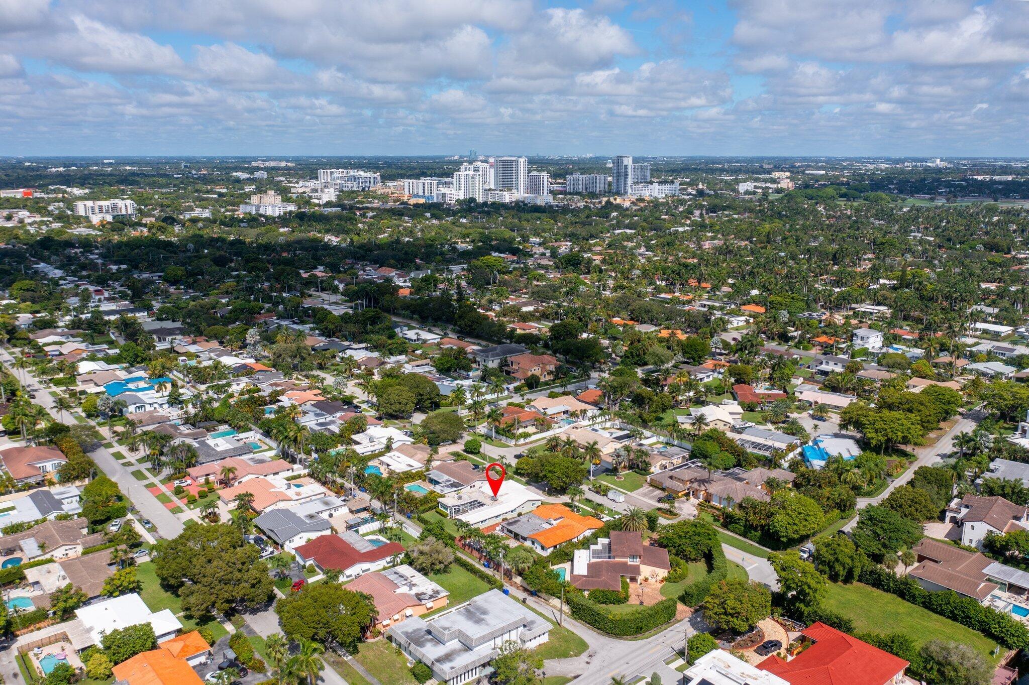 HOLLYWOOD GOLF ESTATES SE - Residential