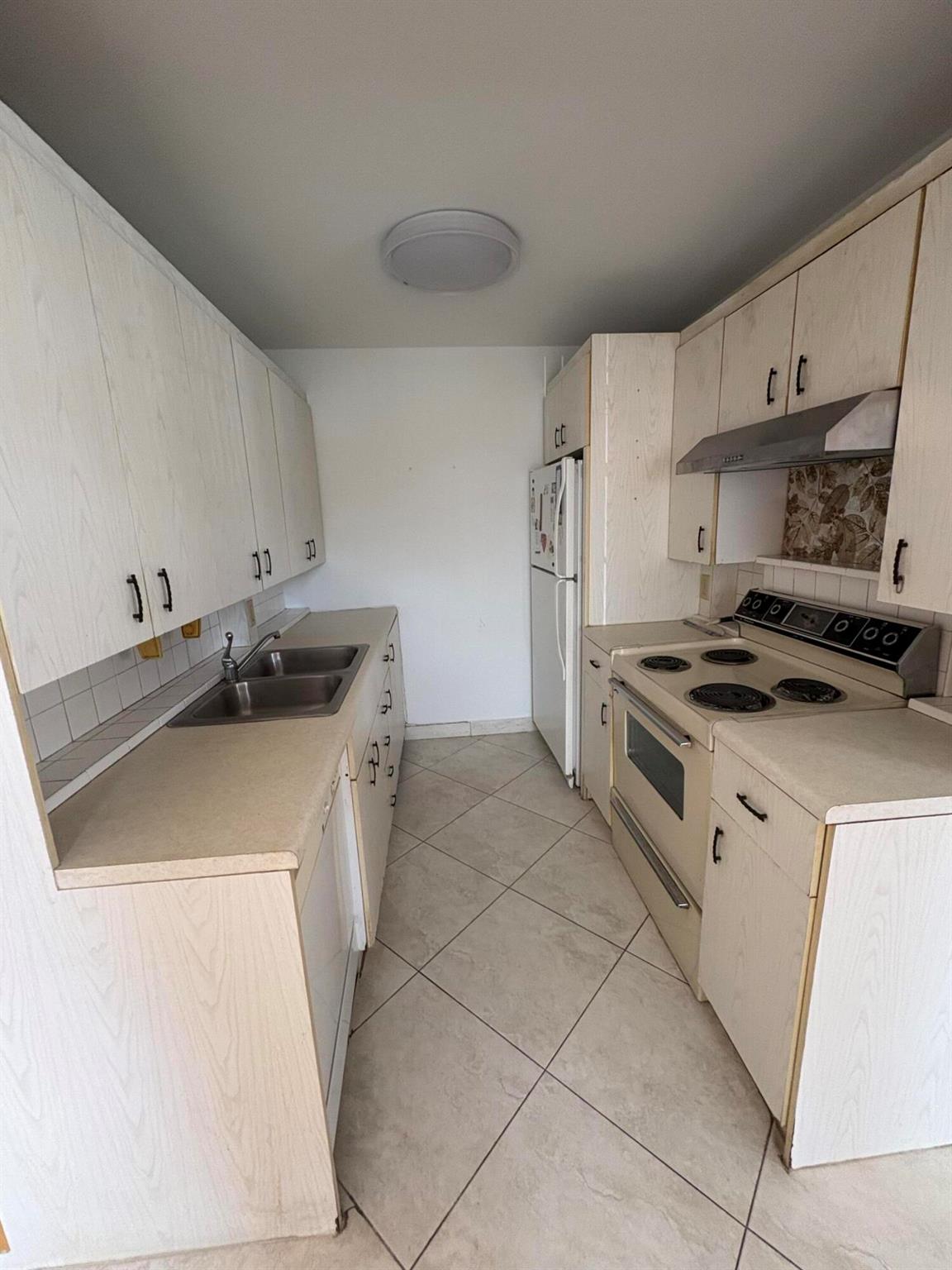 1006 Guildford A