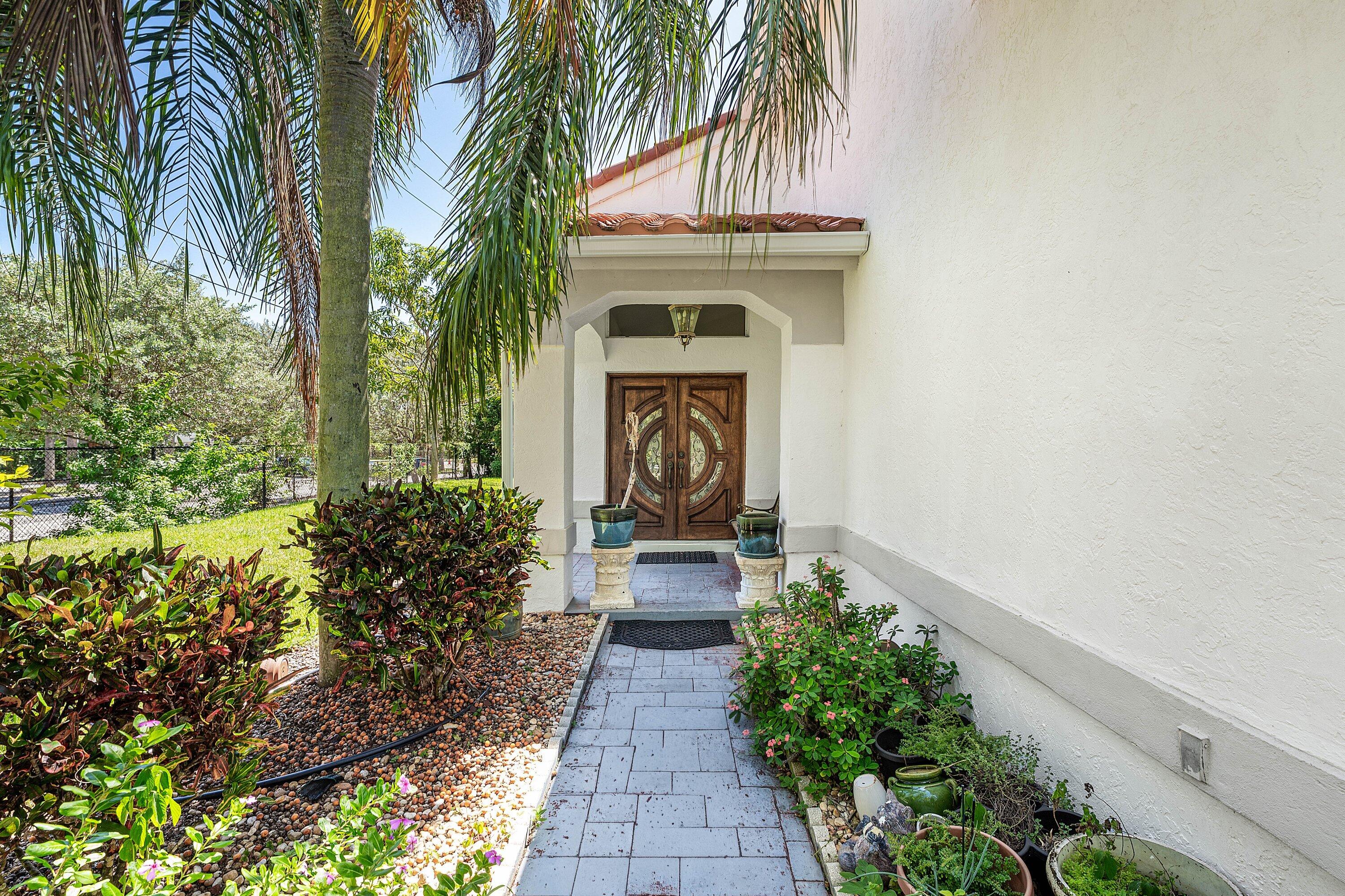 2350 NW 5TH Avenue