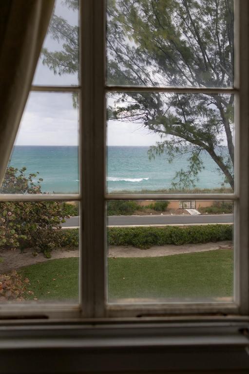 WARDEN HOUSE CONDO - Residential