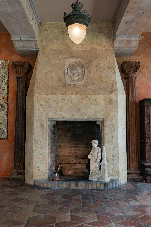 WARDEN HOUSE CONDO - Residential