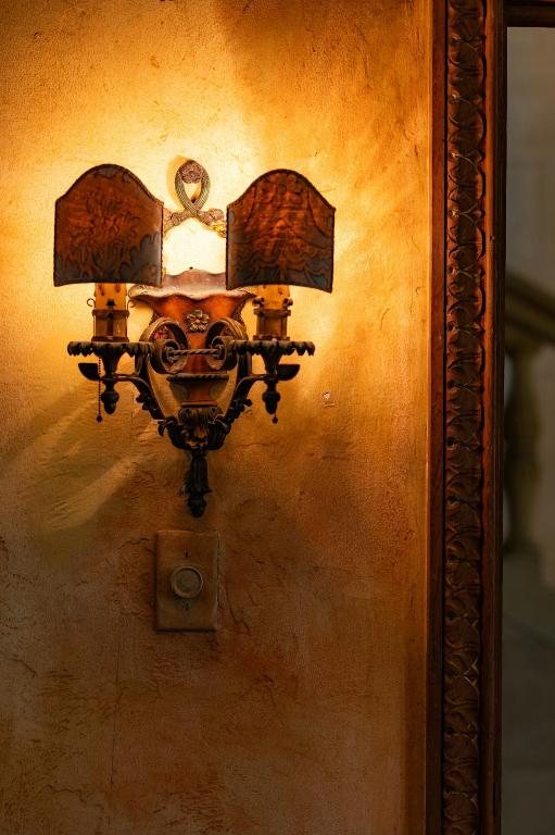 WARDEN HOUSE CONDO - Residential