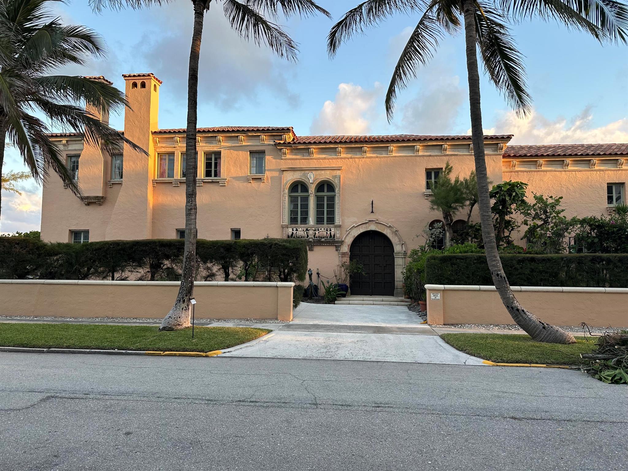 WARDEN HOUSE CONDO - Residential