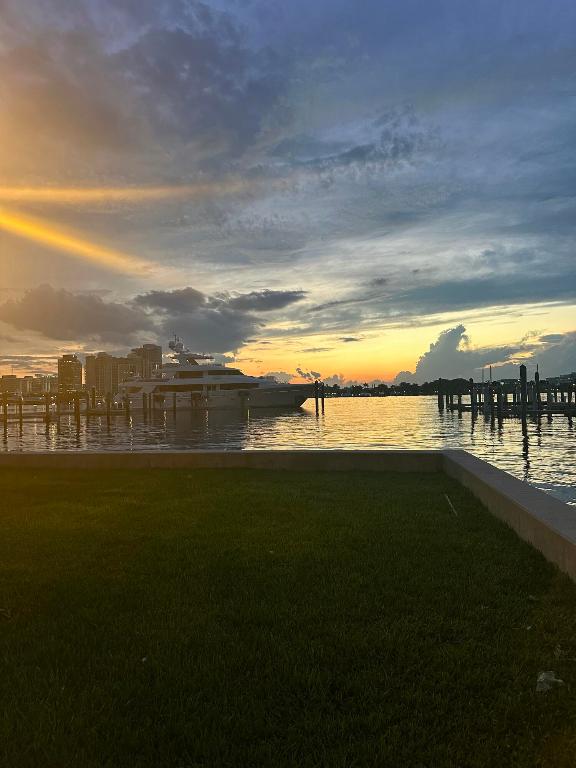 WARDEN HOUSE CONDO - Residential