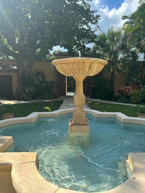 WARDEN HOUSE CONDO - Residential