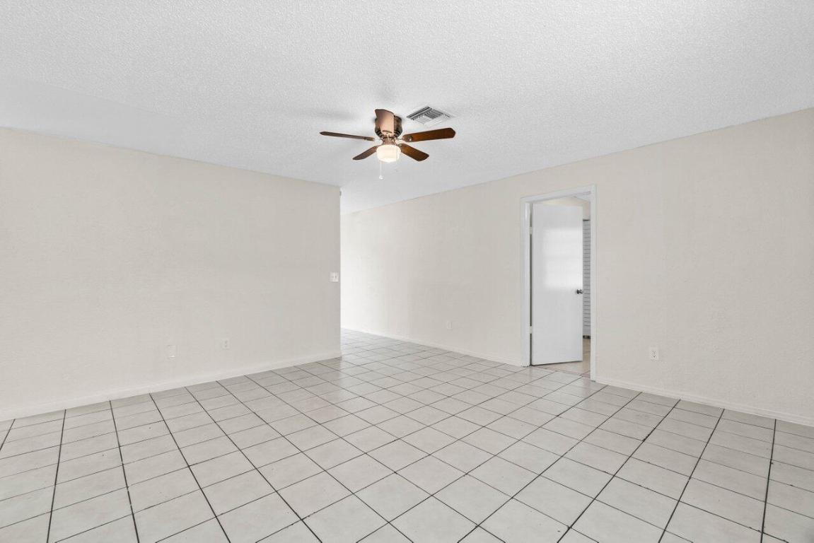 Gulfstream Apartments - Residential Lease