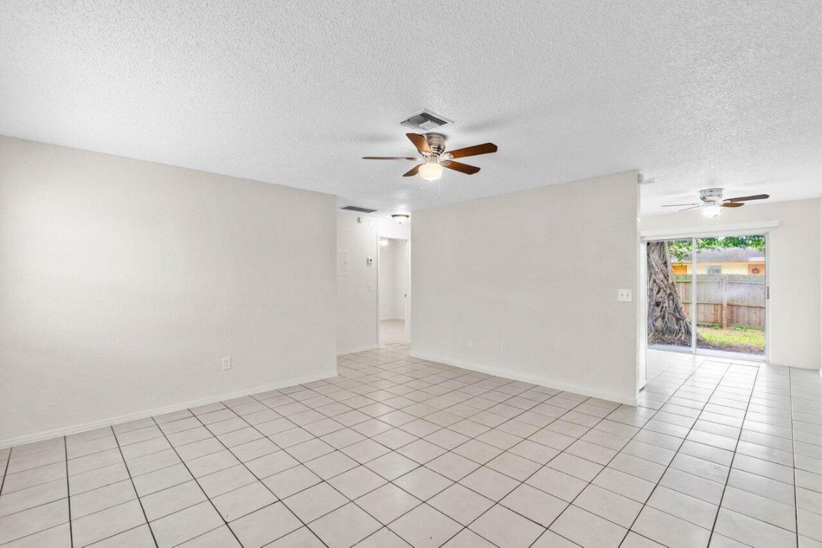 Gulfstream Apartments - Residential Lease