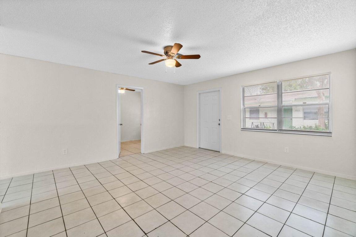 Gulfstream Apartments - Residential Lease