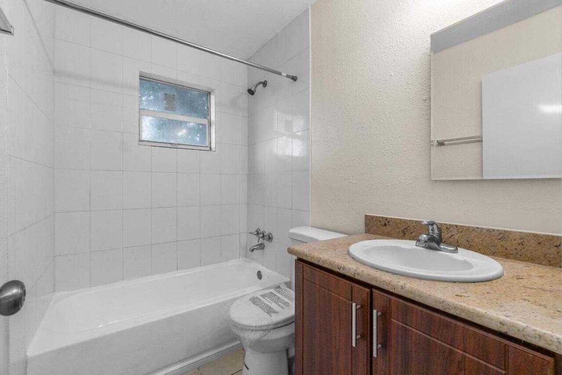 Gulfstream Apartments - Residential Lease