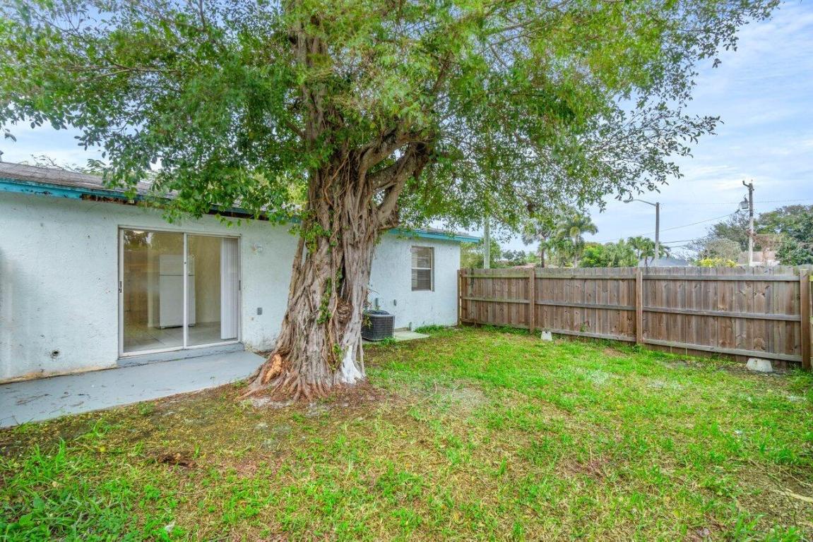 Gulfstream Apartments - Residential Lease