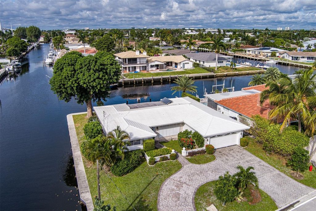 Photo of 5601 Bayview Drive, Fort Lauderdale, FL 33308 (MLS # F10531853)