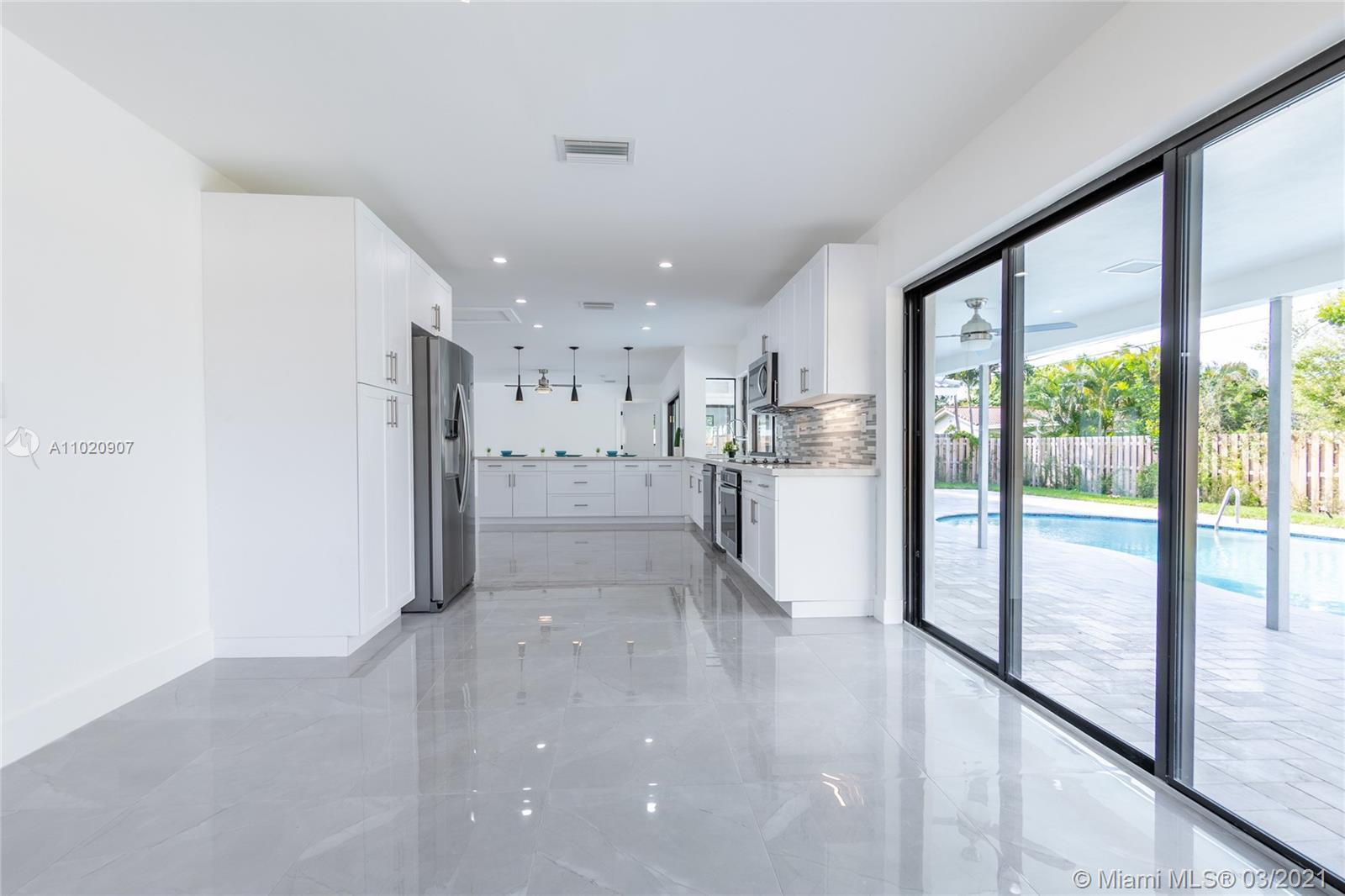 LAKE FLORESTA PARK 2ND SE - Residential Lease