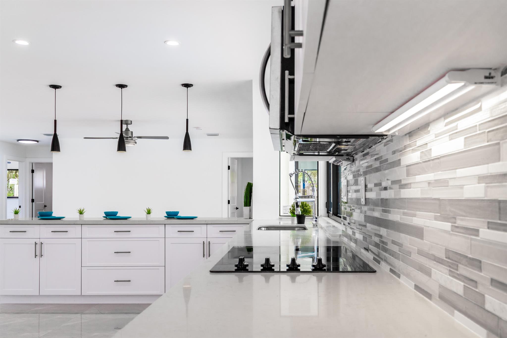 LAKE FLORESTA PARK 2ND SE - Residential Lease