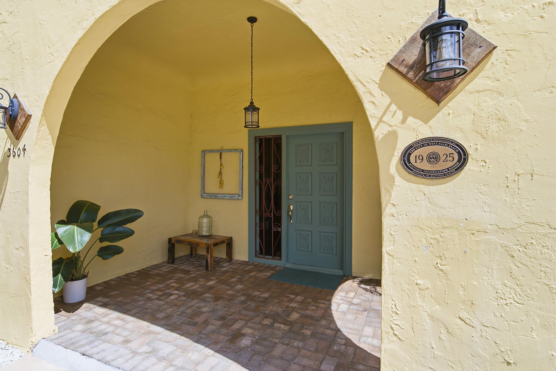 3604 Westview Avenue, West Palm Beach, FL, 33407/$784,900 2 3604 Westview Avenue