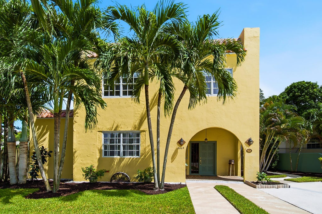 Photo of 3604 Westview Avenue, West Palm Beach, FL 33407 (MLS # B26082208)