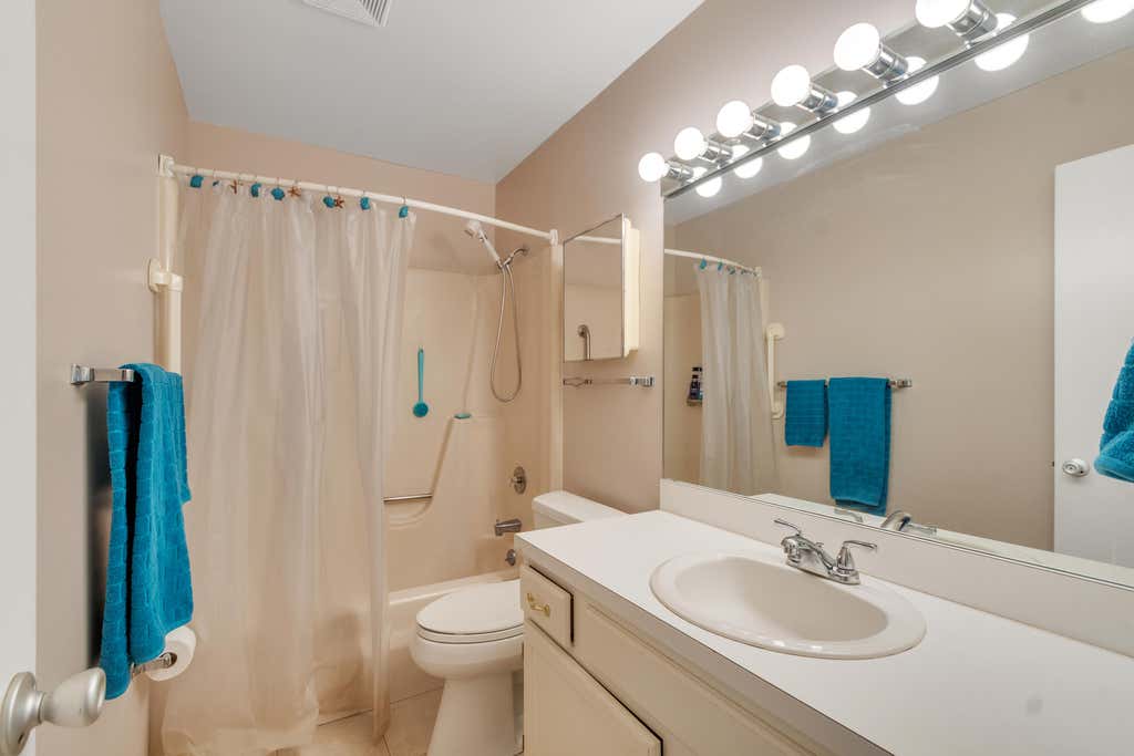 Photo of 16 Vista Palm Lane #106, Vero Beach, FL 32962 (MLS # B26040186)
