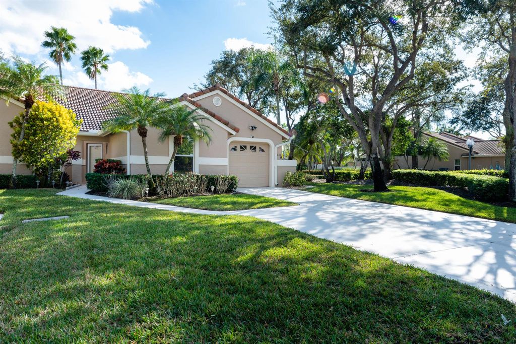 Photo of 1804 Rosewood Way, Palm Beach Gardens, FL 33418 (MLS # R10915684)