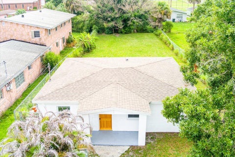 Photo of 1110 N 22nd Street, Fort Pierce, FL 34950 (MLS # B26037226)