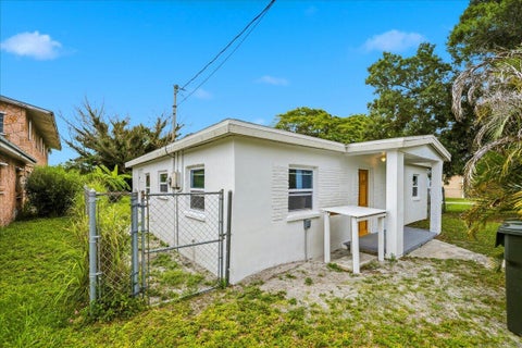 Tiny photo for 1110 N 22nd Street, Fort Pierce, FL 34950 (MLS # B26037226)