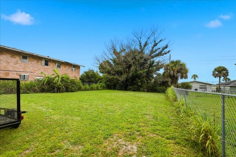 Tiny photo for 1110 N 22nd Street, Fort Pierce, FL 34950 (MLS # B26037226)